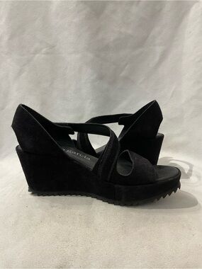 Pedro Garcia Wedges
